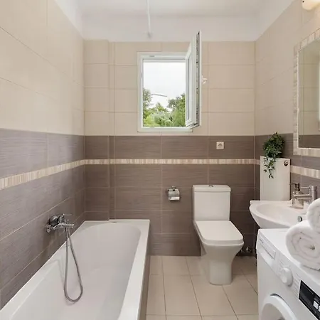 Summer Moments Pool Apartment Evropouloi